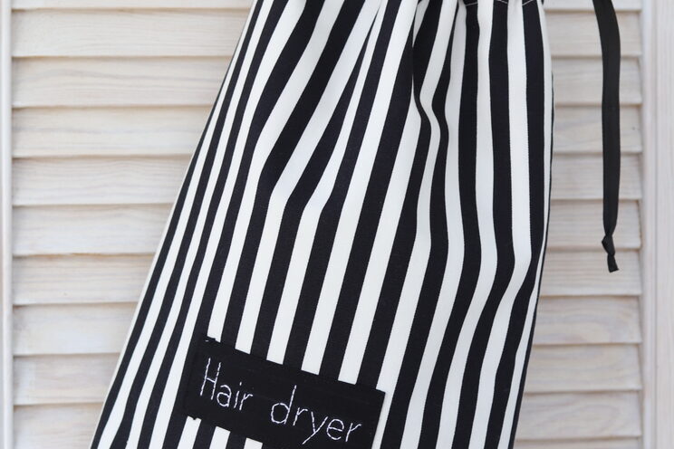 Schwarze Weiße Streifen Haartrockner Tasche Elegante Personalisierte Föhn Veranstalter