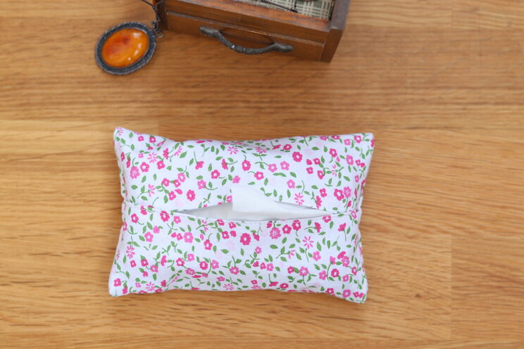 Personalized Travel Tissue Holder, Elegant Pink Floral 50th Birthday Idea, Gifts For Mom, Tissue Pocket Holder 