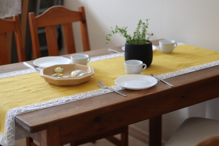 Veľkonočný Behúň Na Stôl, žlté ľanové Ozdoby S čipkou