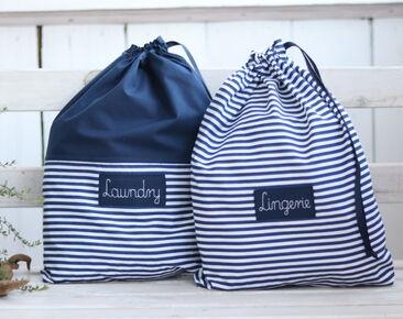 Kelioninis skalbinių krepšys su pavadinimu, kelioninių aksesuarų apatinio trikotažo maišelis, individualizuota dovana, sutraukiami dryžuoti maišeliai