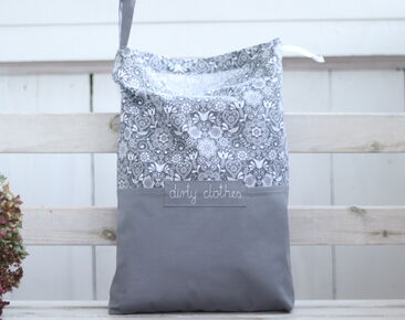 Sac lingerie de voyage avec prénom, sac linge sale en coton, accessoires de voyage motif folk gris, fleur orientale 50x40