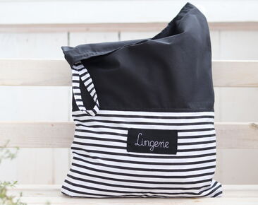 Travel lingerie bag with name, black striped dirty clothes bag, kids travel accessories, travel laundry bag, Zero Waste underwear bag