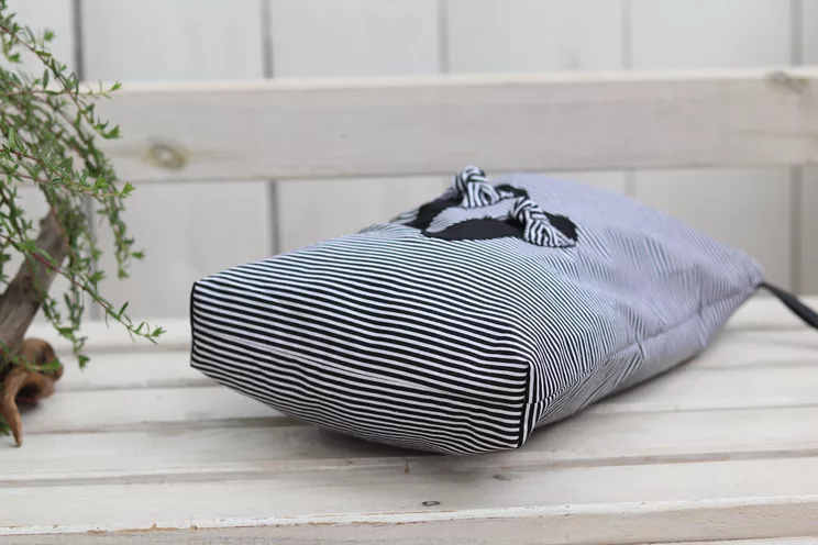 Shoe bag organizer, Cute gift for her, Black Stripes Travel Shoe Bag
