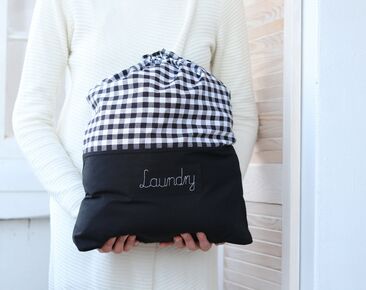 Travel laundry bag, checkered dirty clothes bag, black and white travel accessories, grating travel lingerie bag, underwear bag