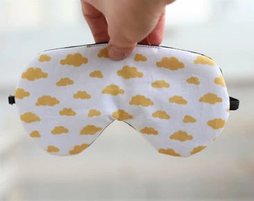 Verstellbare Schlafaugenmaske, Senf-Augenschlafabdeckung mit Wolkendruck, Bio-Reisegeschenke für sie