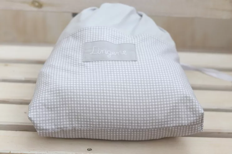 Travel laundry bag, checkered dirty clothes bag, grey travel accessories, grating travel lingerie bag, underwear bag