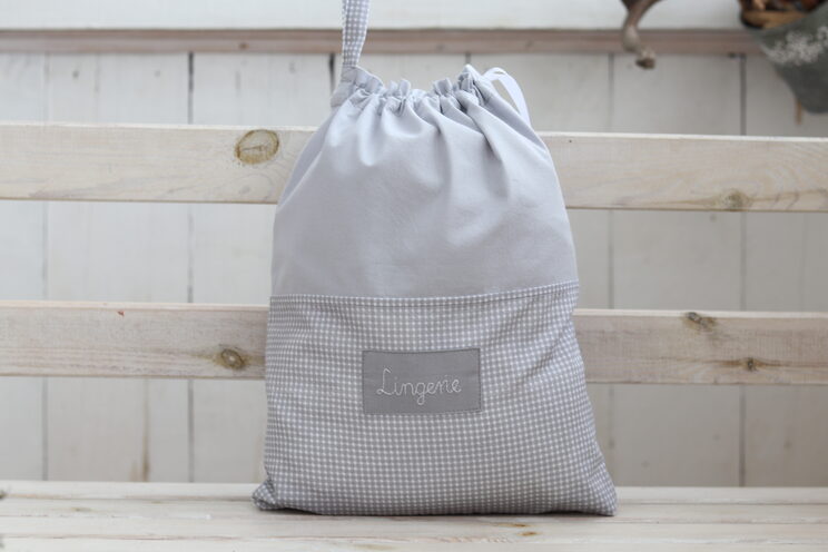 Travel Laundry Bag, Checkered Dirty Clothes Bag, Grey Travel Accessories, Grating Travel Lingerie Bag, Underwear Bag