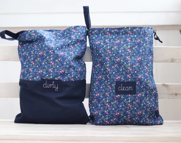 Bolsa de lavandería, bolsa de lencería floral azul, bolsa de viaje de lavandería, accesorios de viaje con etiqueta personalizada, bolsa de zapatos, regalo de luna de miel, bolsa de ropa interior
