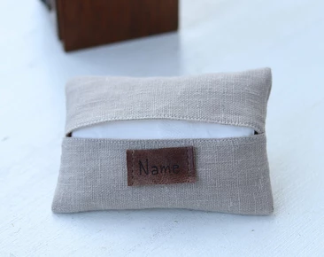 Personalized Travel Tissue Holder, Elegant beige linen 50th birthday idea, gifts for mom, Tissue Pocket Holder